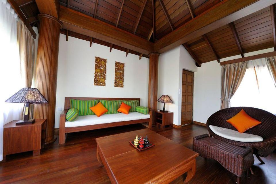 Jade Marina Resort And Spa Ngapali Ngoại thất bức ảnh