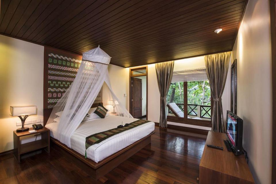 Jade Marina Resort And Spa Ngapali Ngoại thất bức ảnh