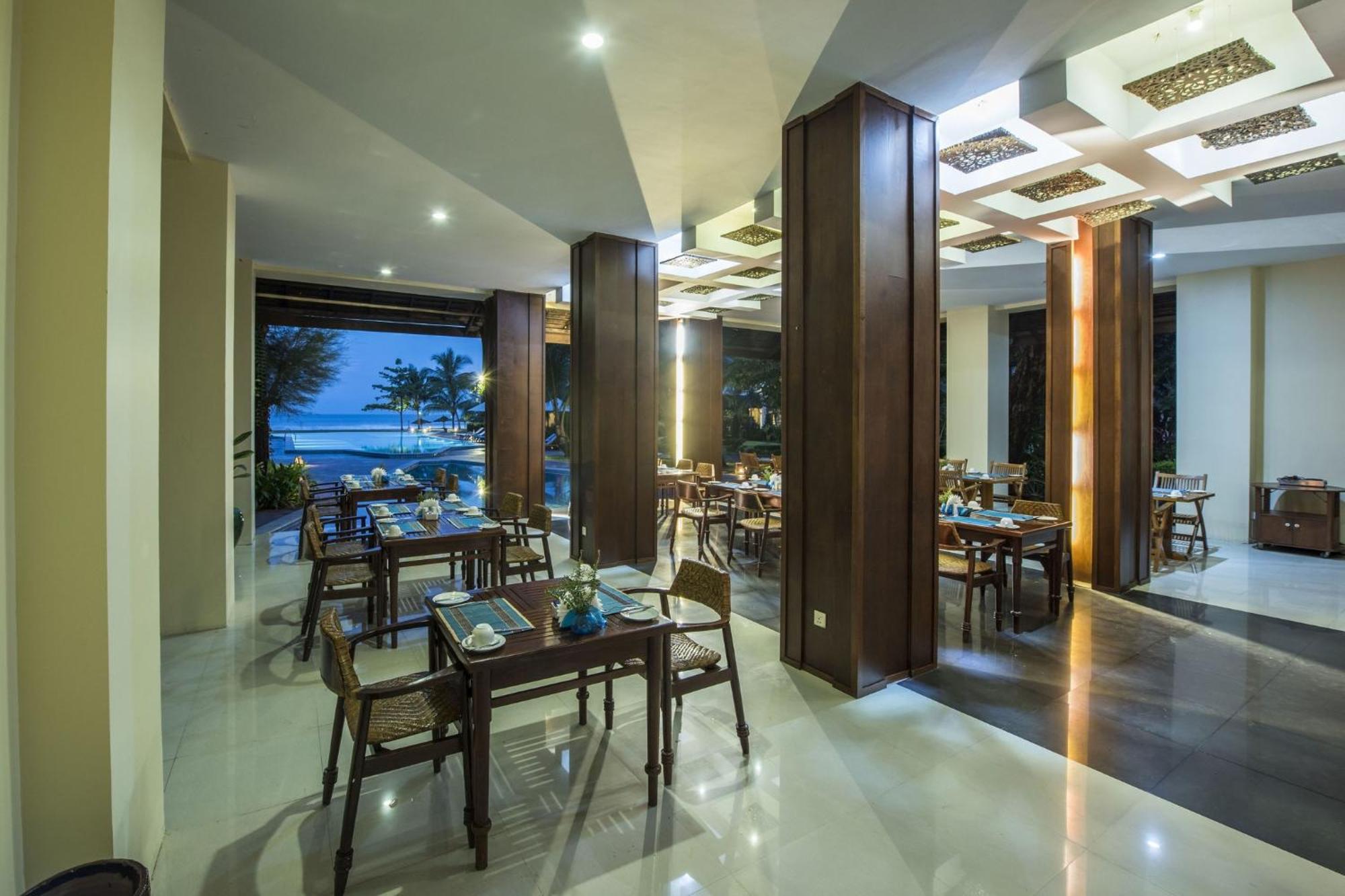 Jade Marina Resort And Spa Ngapali Ngoại thất bức ảnh